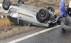Burdur’da kontrolden çıkan otomobil takla attı: 4 yaralı