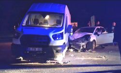 Hisarcık’ta otomobil minibüse çarptı: 3 yaralı