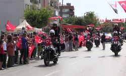 Mehmetçiğin geçişi Edirne’de büyük alkış aldı