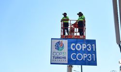 Antalya, COP31’e hazırlanıyor: 67 yeni yön levhası monte ediliyor