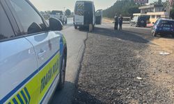 Manavgat'ta zincirleme kaza! Servis midibüsü yayalara çarptı