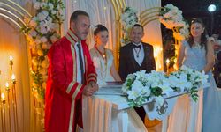 Muhtar baba oğlunun nikahını kıydı
