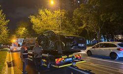 Bakırköy'de kontrolden çıkan otomobil karşı şeride geçti: 3 yaralı