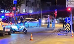 İnegöl’de iki otomobil birbirine girdi: 9 kişi yaralandı