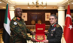 Genelkurmay Başkanı Bayraktaroğlu, Sudanlı mevkidaşı Elatta ile görüştü