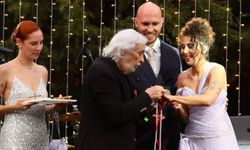 Şevket Çoruh ve Günay Karacaoğlu’nun kızı Gülenay Çoruh nişanlandı