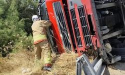 Hatay Belen'de tır devrildi, sürücü yaralandı