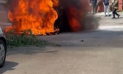 Maltepe'de seyir halindeki elektrikli araç bir anda alev aldı