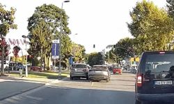 Sakarya’da trafikte tehlikeli hareketler: Makas atan sürücü kamerada