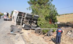 Salihli’de can pazarı: Otobüs kamyona arkadan çarptı