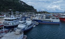 Trabzon'da balıkçılar denize açılmaya hazırlanıyor