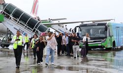 Tahran-Trabzon uçuşları başladı: İlk uçak törenle karşılandı