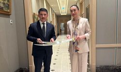 Esma Ersin, Hasan Doğan’a Zülfikar hediye etti