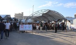 Gazze’de 541 bin öğrenci çadırdan okullarda ders başı yaptı