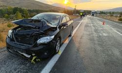 Otomobille çarpışan motosiklet sürücüsü hayatını kaybetti