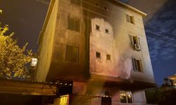 Garajdaki otomobil yandı, 3 katlı bina hasar gördü