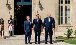 Paris’te Lübnan için kritik zirve