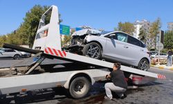 Aydın’da kırmızı ışık kazası: 3 kişi yaralandı, kaza anı kamerada