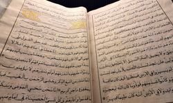 Kahramanmaraş’ta dev el yazması Kur’an-ı Kerim sergileniyor