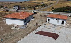 Gicik Mahallesi’ne köy konağı ve halı saha yapılıyor
