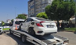 İslahiye'de beton mikseri ile otomobil çarpıştı