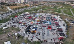 Sincan Park’ta klasik otomobiller buluştu