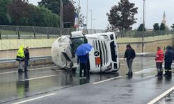 İstanbul'da LNG yüklü tanker devrildi: Yol trafiğe kapatıldı