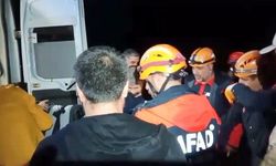 Elazığ’da sağanak kazaya neden oldu: Tır şarampole uçtu, 2 yaralı