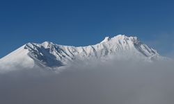 Kayseri Erciyes Dağı beyaz örtüyle kaplandı