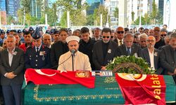 Göksel Arsoy 90 yaşında son yolculuğuna uğurlandı