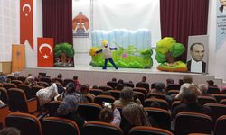 Kaptan Pengu çocuklarla buluştu