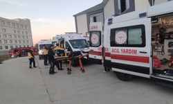 Keşan'da polis takibindeki kamyonet kaza yaptı: 5 kişi yaralandı