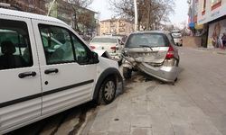 Başkent'te dolmuş kazası: 7 yaralı