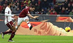 Hakan Çalhanoğlu Milan'ı yarı finale taşıdı