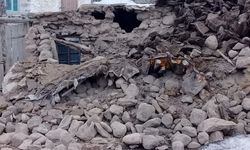 İran'daki deprem Van'da hissedildi! 9 vatandaşımız hayatını kaybetti