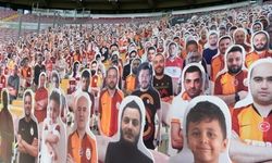 Galatasaray, karton taraftarları tribünlere yerleştirmeye başladı