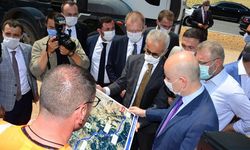 Ulaştırma ve Altyapı Bakanı Karaismailoğlu: 'Projelerin bir an önce bitmesi için gerekli olan talimatları veriyoruz'