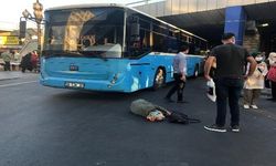 Ankara'da durağa giden kadına halk otobüsü çarptı
