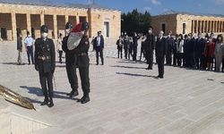 CHP, 97. kuruluş yıl dönümünde Anıtkabir'i ziyaret etti