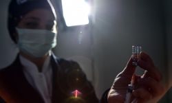 Japonya hükümetinden Covid-19 aşısıyla ilgili 'alerji' tedbiri