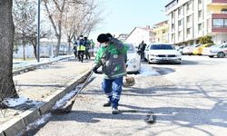Mamak Belediyesi'nden iki mahallede köşe bucak temizlik