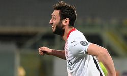 Milan'da galibiyet golü Hakan Çalhanoğlu'ndan