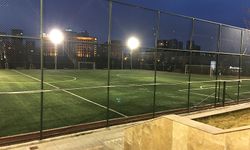 Futbolseverler: Halı sahaların kapanış saatleri uzatılmalı