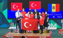 Dünya Gençler Halter Şampiyonası'nda milli sporcular 18 madalya kazandı