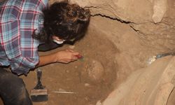 2 bin 400 yıllık mezar gün yüzüne çıktı