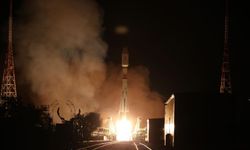 Rusya, OneWeb'e ait 34 uyduyu daha uzaya fırlattı