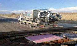 Haymana'da kamyonet ile tır çarpıştı: 2 ölü, 2 yaralı