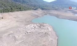 Sular Çekildi, Kozan Barajı Altındaki Tarihi Yapılar Gün Yüzüne Çıktı