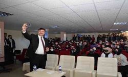 Kahramankazan Belediye Başkanı Oğuz'dan bin kitap sözü