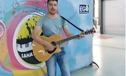 Sokak sanatçısı Erdoğan'dan çağrı; sokak müziğine kulak verin!